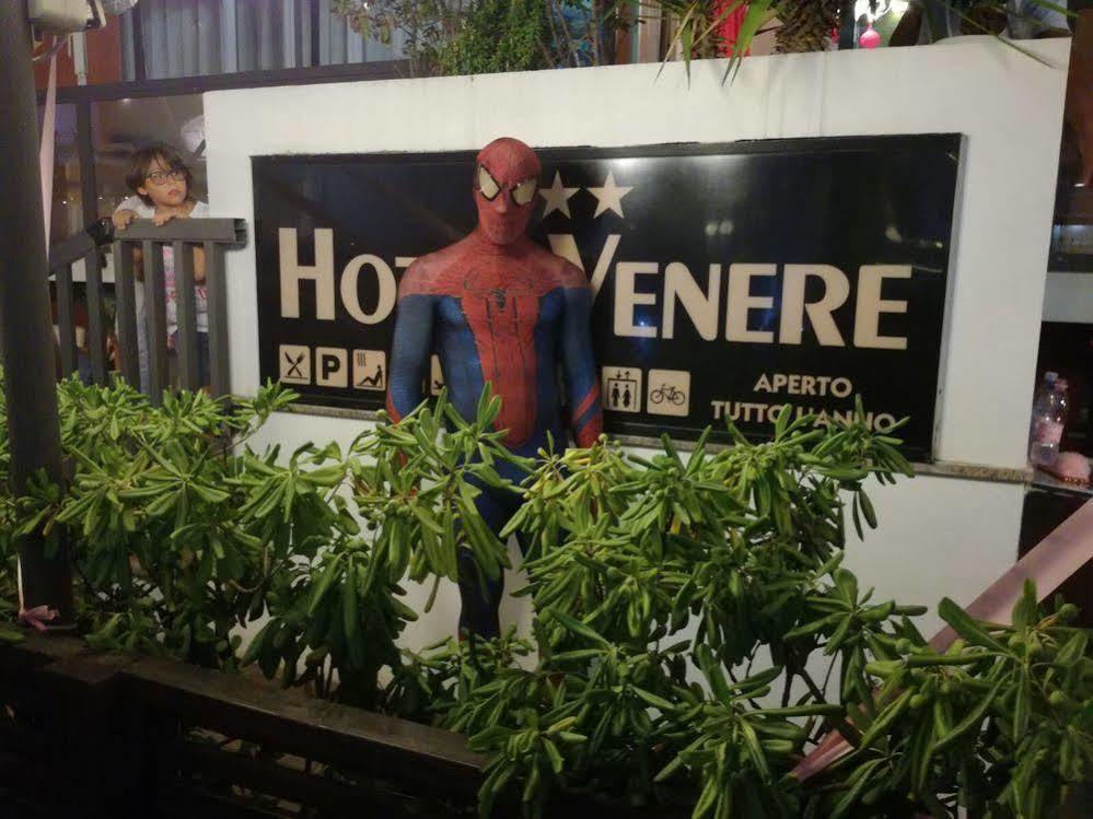 Hotel Venere リミニ エクステリア 写真